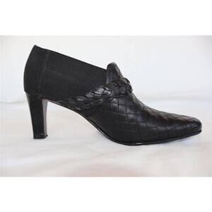 Brighton Roman Quilted Black Leather Heeled Booties‎ Size 9M